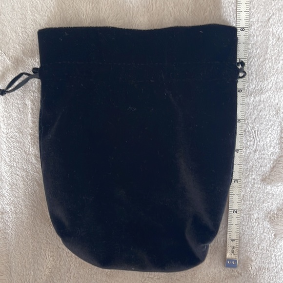 Ring Concierge Velvet Jewelry Pouch - Picture 9 of 10
